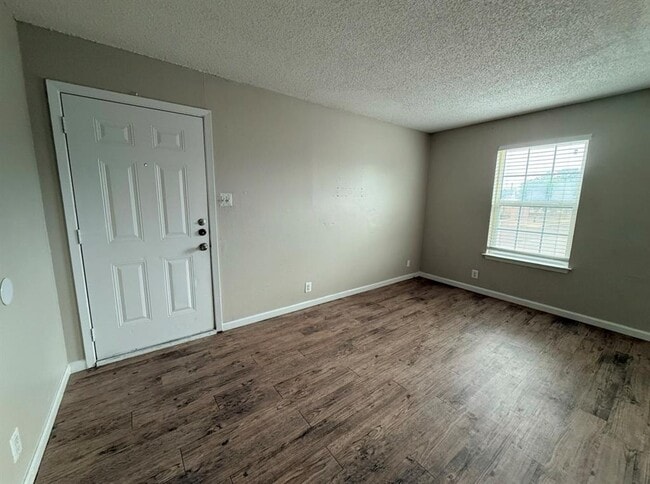 Foto del edificio - 6110 Wheless Cove