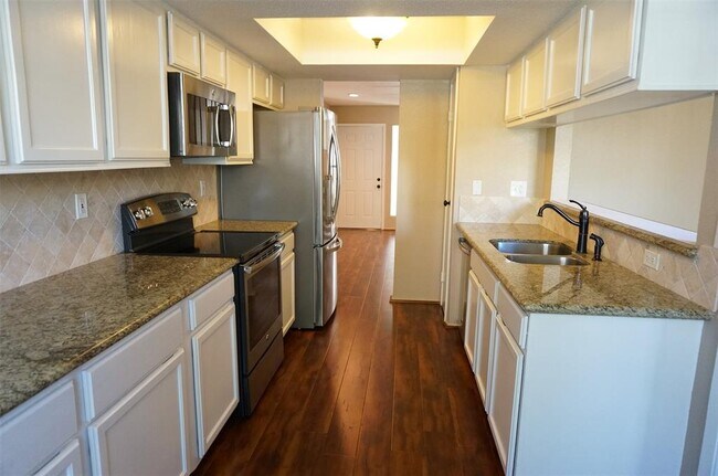 Building Photo - 14911 Wunderlich Dr