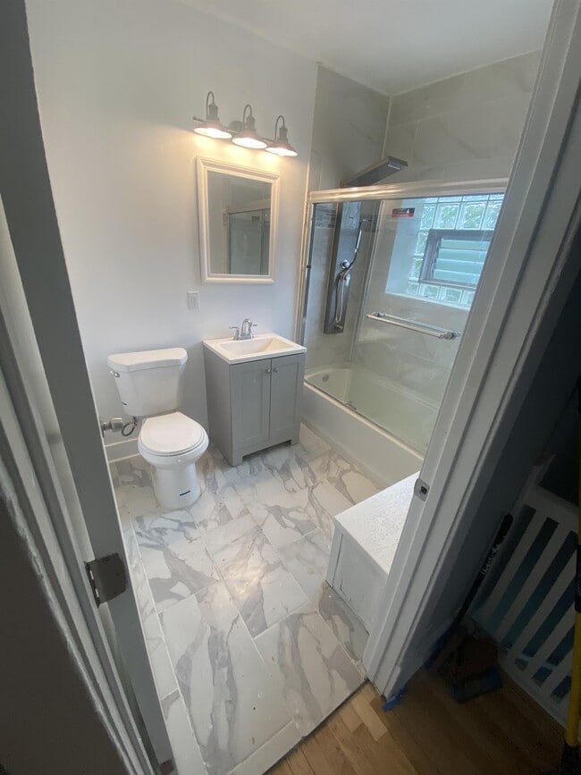 Foto del edificio - 7324 S Oglesby Ave