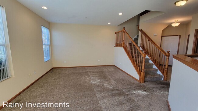 Building Photo - 3 br, 2.5 bath House - 278 South Oak Creek...