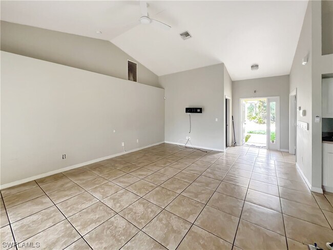 Building Photo - 731 Da Vinci Ave S