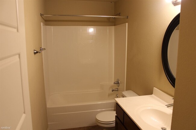 Building Photo - 4 br, 2 bath House - 12002 East 105th Place