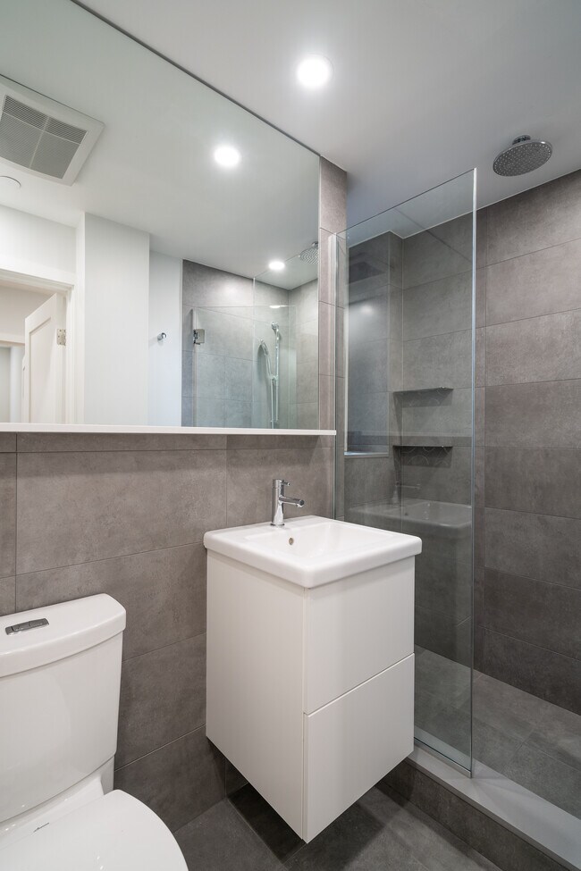 Foto del edificio - 19A Forest St. Unit 32