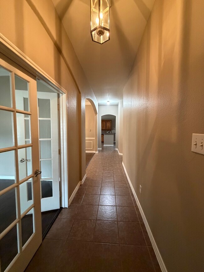 Building Photo - 13994 Fall Harvest Dr