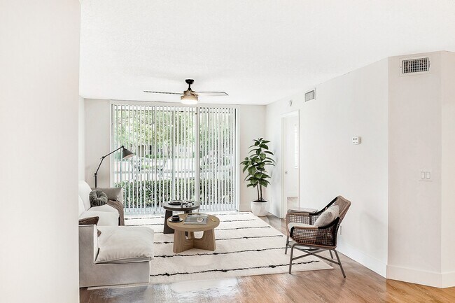 Welleby Lake Club Apartments photo'