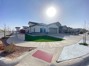 Building Photo - 14944 Tierra Isaiah Ave