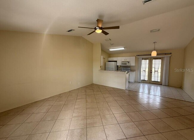 Building Photo - 2908 9th Ave Dr E