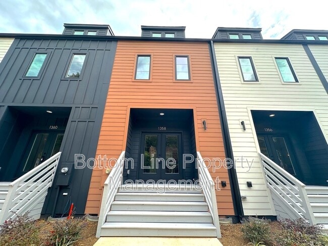 Foto del edificio - 1358 Briar Creek Rd