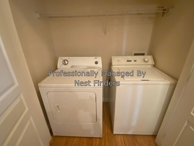 Foto del edificio - 8290 Gate Pkwy W