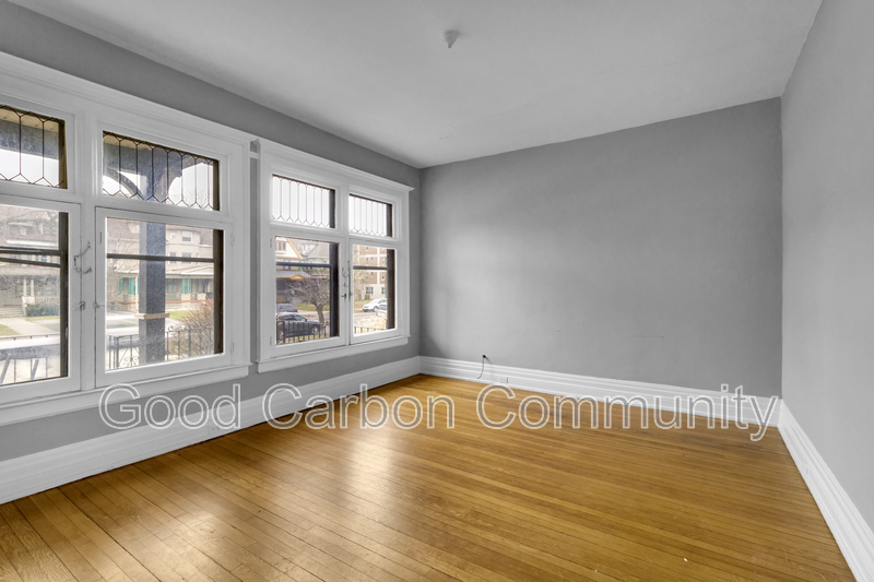 Foto principal - 377 Elmwood Ave