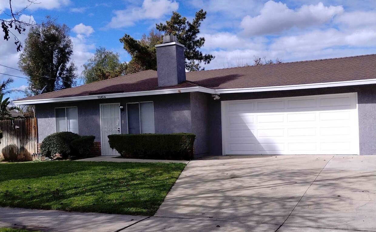 Primary Photo - Upgraded 2b/1b duplex for rent!