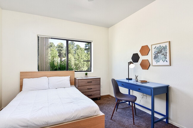 Building Photo - Clear Creek Village