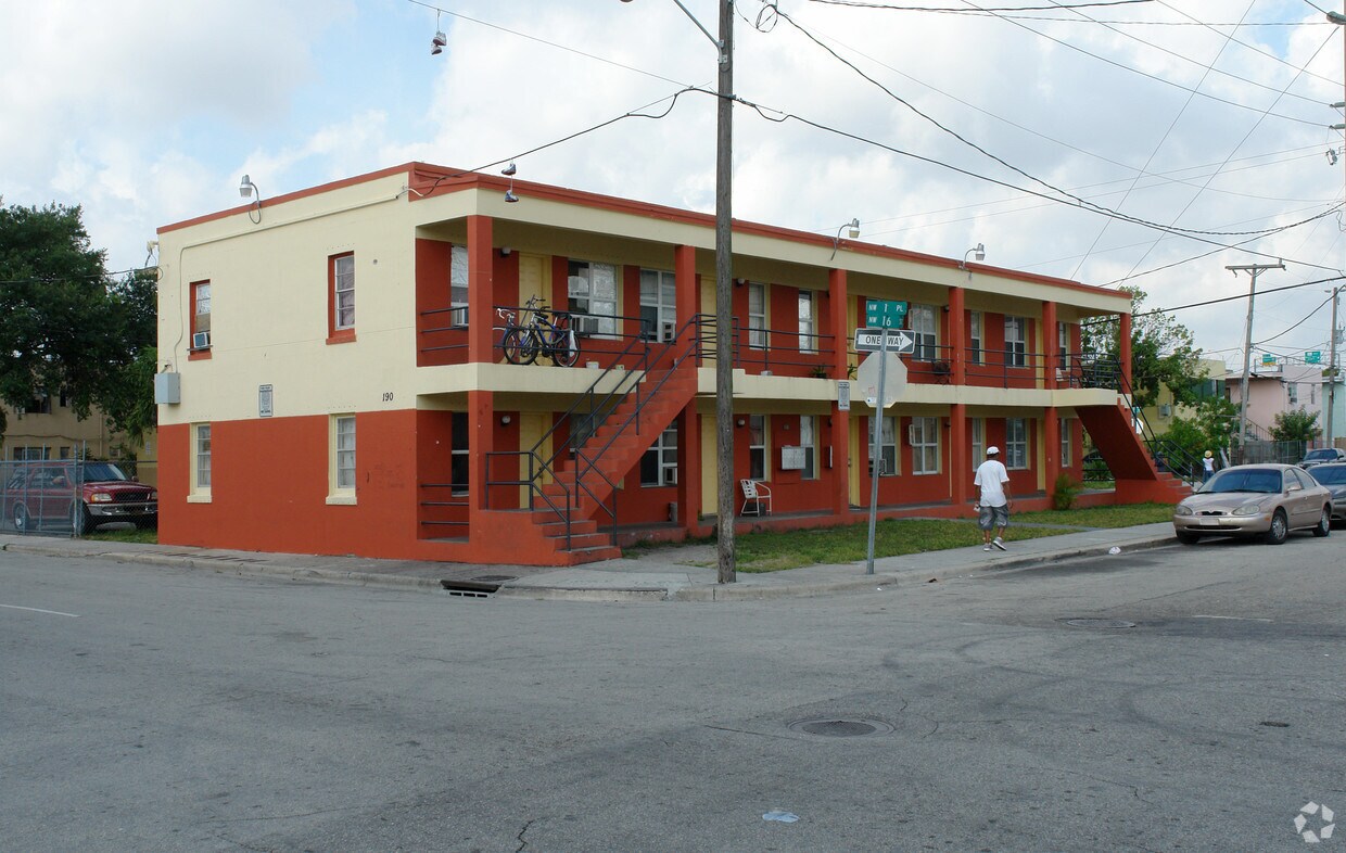 Primary Photo - 190 NW 16th St