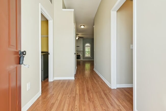 Building Photo - Cherokee Court Apartments