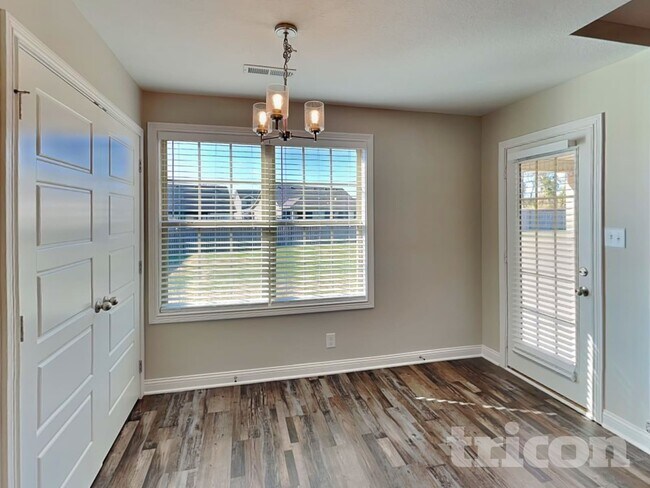 Foto del edificio - 1085 Dublin Dr