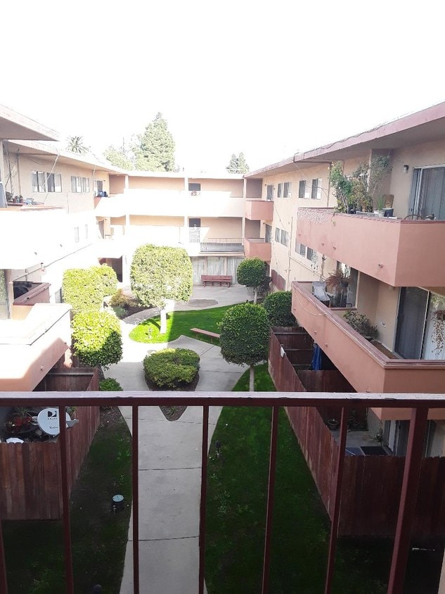 855 Victor Ave, Inglewood, CA 90302 Condo for Rent in Inglewood, CA