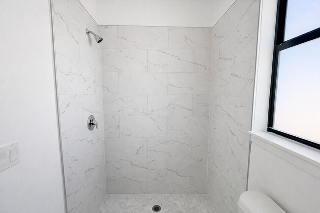 Foto del edificio - 828 Holmes Ave