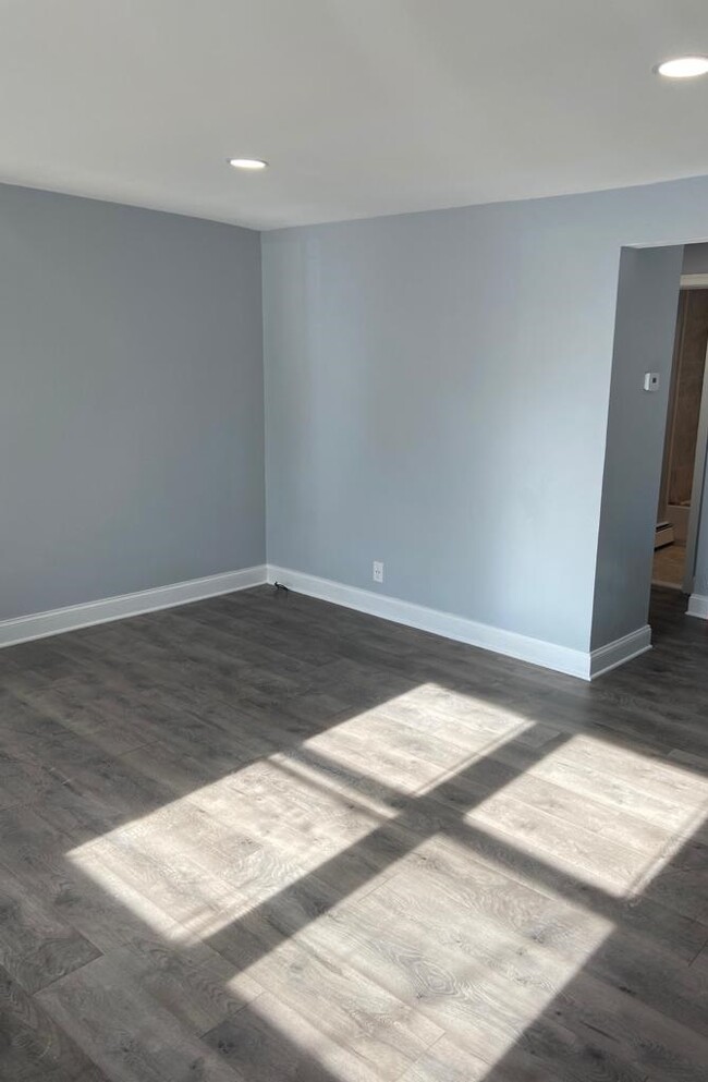 Building Photo - 753 Audrey Dr