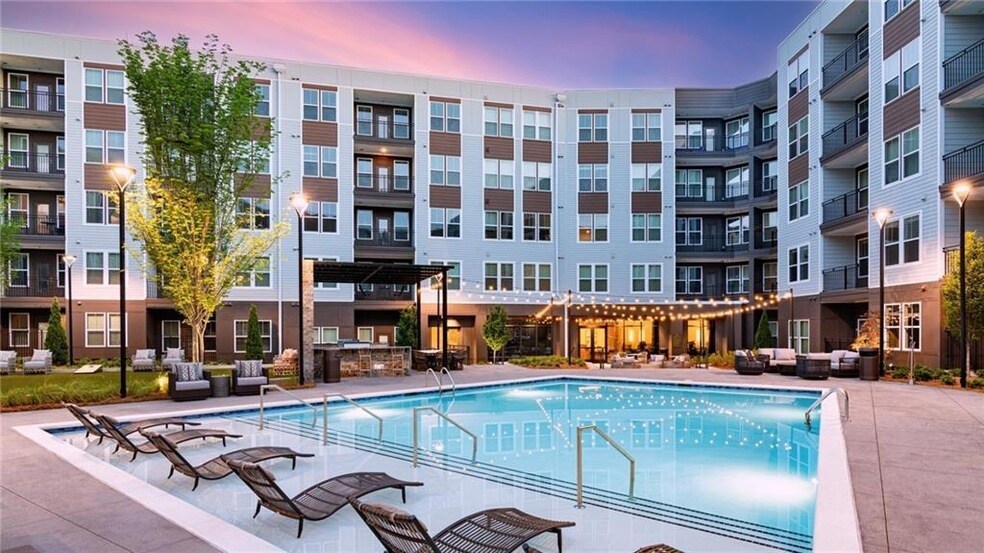 Foto principal - 3100 Commerce Ave NW