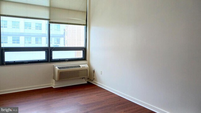 Foto del edificio - 815-37 Arch St