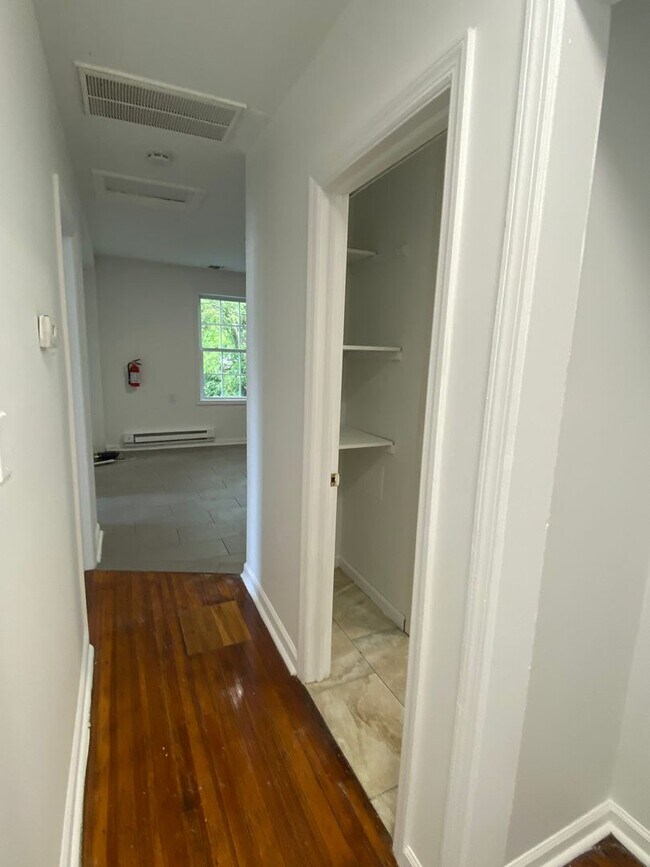 Foto del edificio - 1020 Sewall Ave