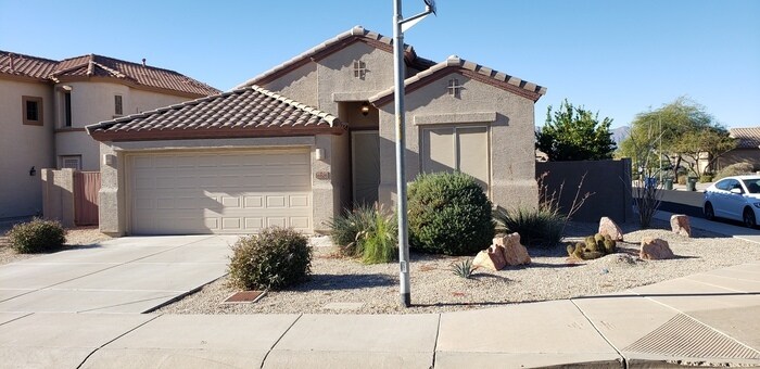 Primary Photo - Foothills Reserve 4 bed + Office with Pool