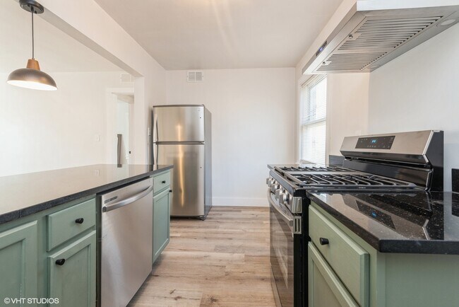 Foto del edificio - 7411 N Wolcott Ave