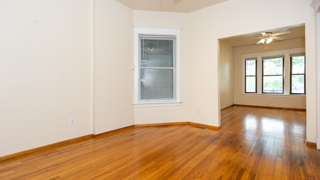 Foto del edificio - 1640 W Melrose St