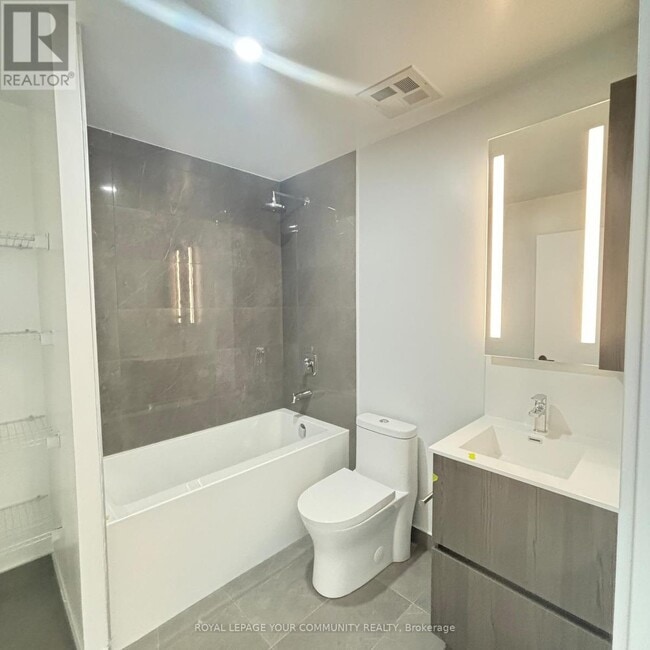 Building Photo - 220 Missinnihe Way