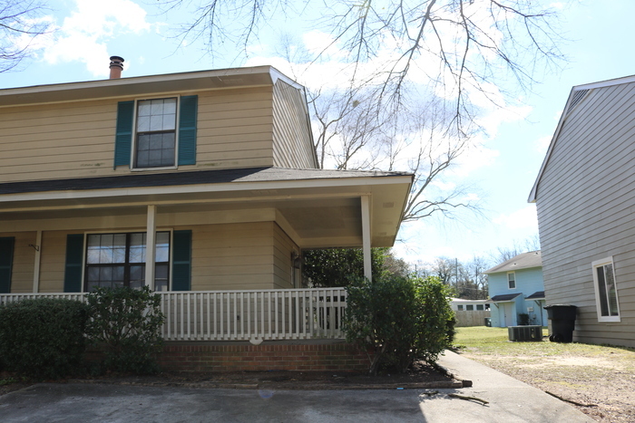 Primary Photo - Nice 2 Bedroom Towhouse in North Augusta