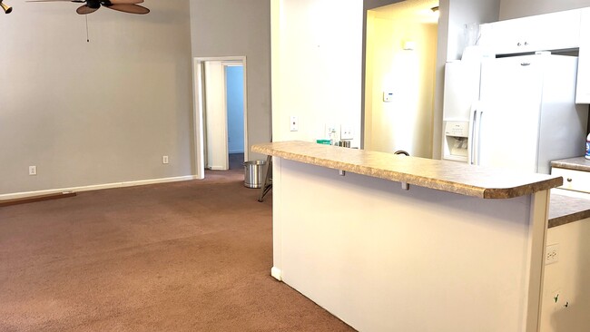 Building Photo - 127 Yellow Pine