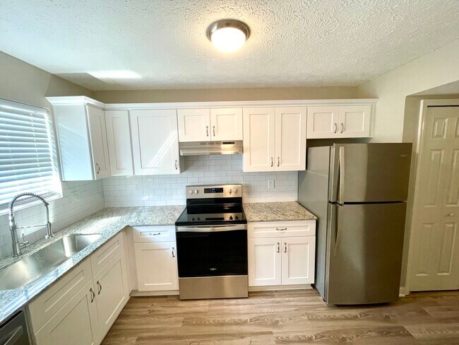 Kitchen - 2498 Hidden Cove Ct