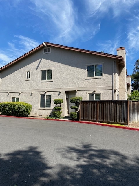 Building Photo - 130 Baroni Ave