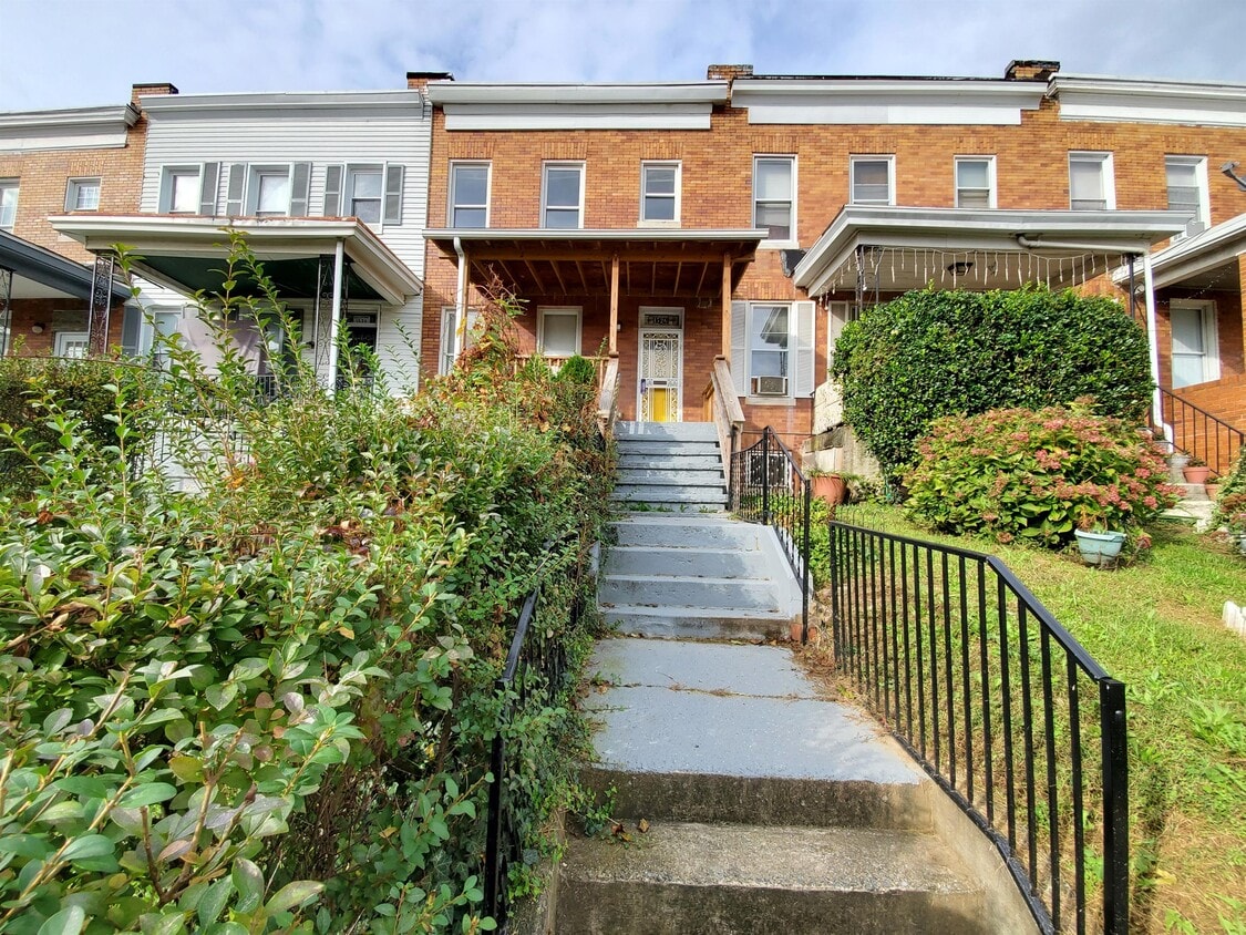 Primary Photo - 1526 N Smallwood St