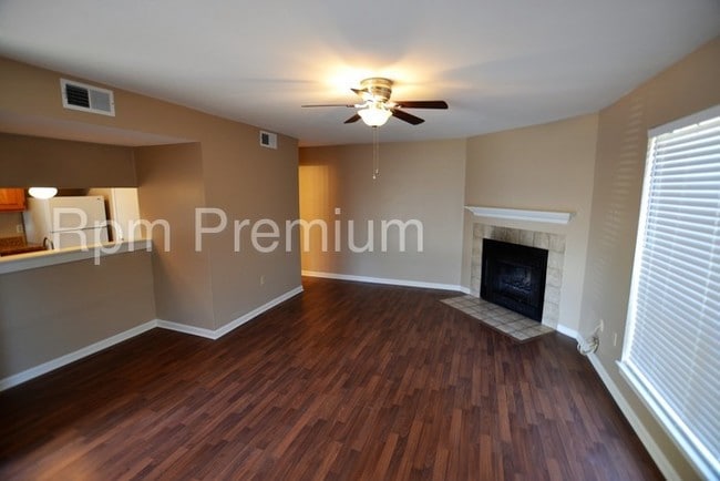 Building Photo - 244 Bracewell Dr
