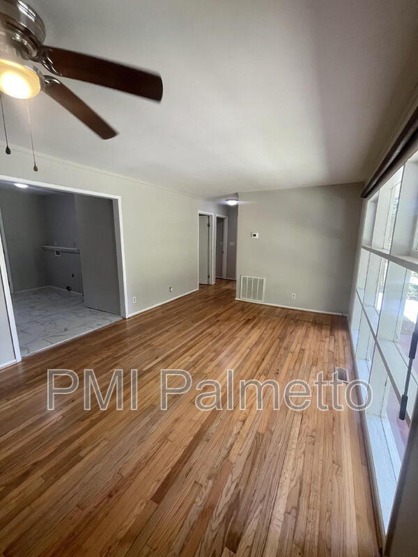 Foto del edificio - 3319 Brookwood Ct