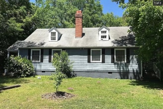 Building Photo - 208 Carr St