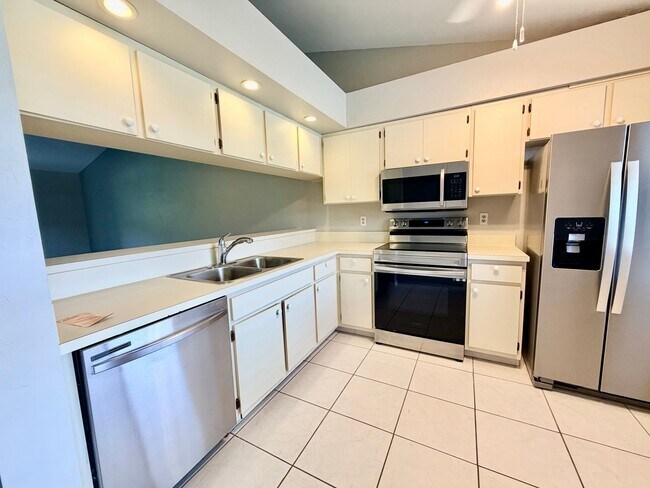 Foto del edificio - 13076 Cross Creek Ct