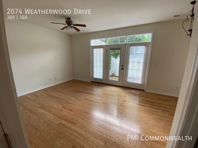 Building Photo - 3 Bed / 2.5 Bath Single Family (Available ...