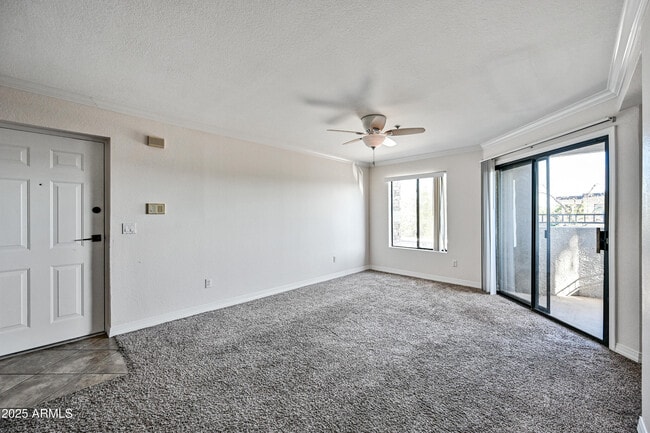 Building Photo - 2025 E Campbell Ave