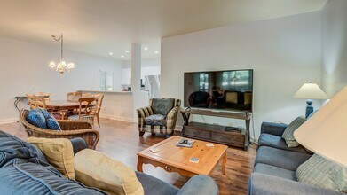 Building Photo - 65 Great Egret Ct