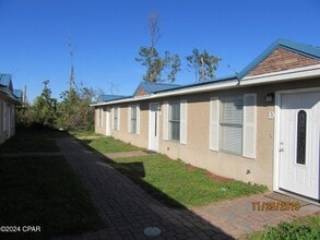 Building Photo - 1104 W 19th Ct