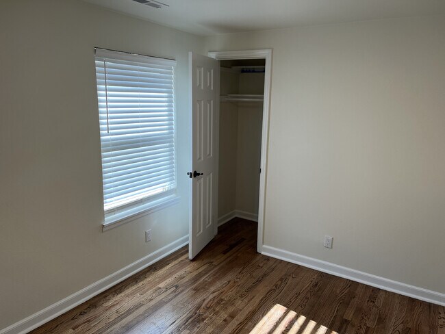 Foto del edificio - 512 W 18th St