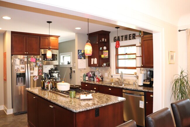 Cocina - 1019 W 21st Ave
