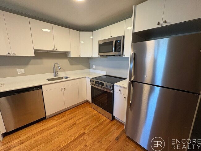 Foto del edificio - 236 Parker Hill Ave