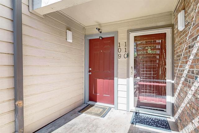 Building Photo - 2535 Wedglea Dr