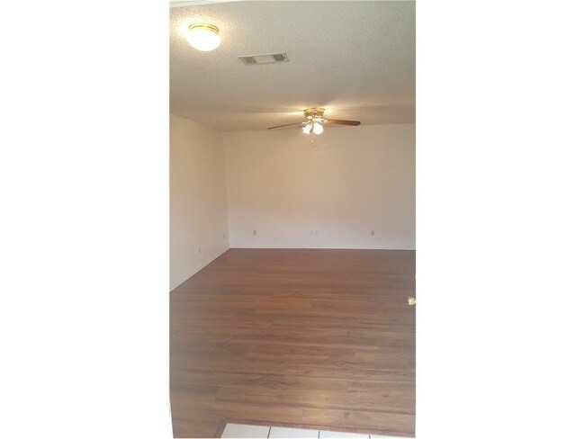 Building Photo - 3737 Hulen Park Cir