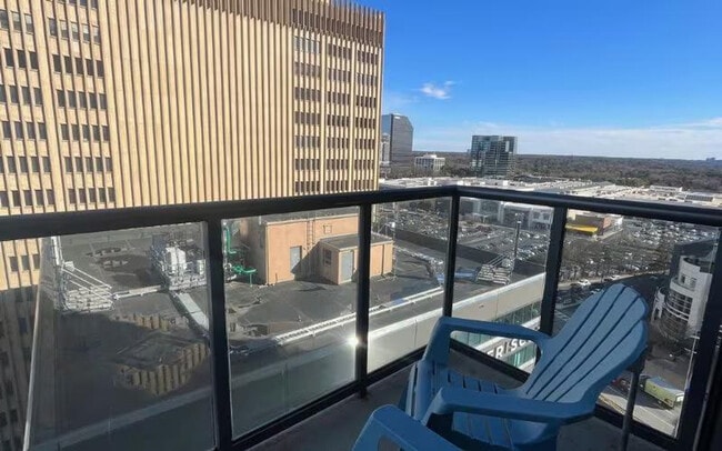 Foto del edificio - 3380 Peachtree Rd NE