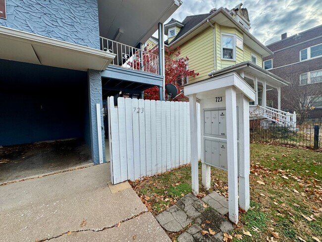 Foto del edificio - Turn-Key 1BR Apartment – Everything Included