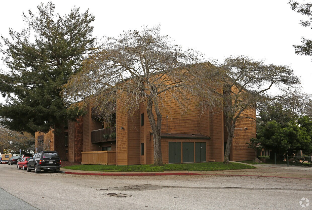 Foto del edificio - Elizabeth Oaks